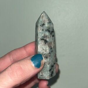 KIWI JASPER TOWER